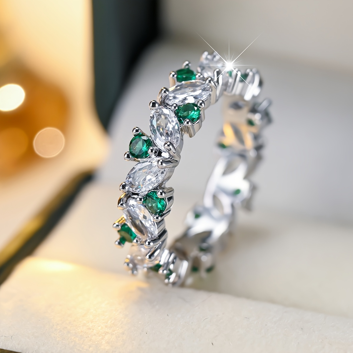 Women's Interlocking Green & White Cubic Zirconia Ring, Casual